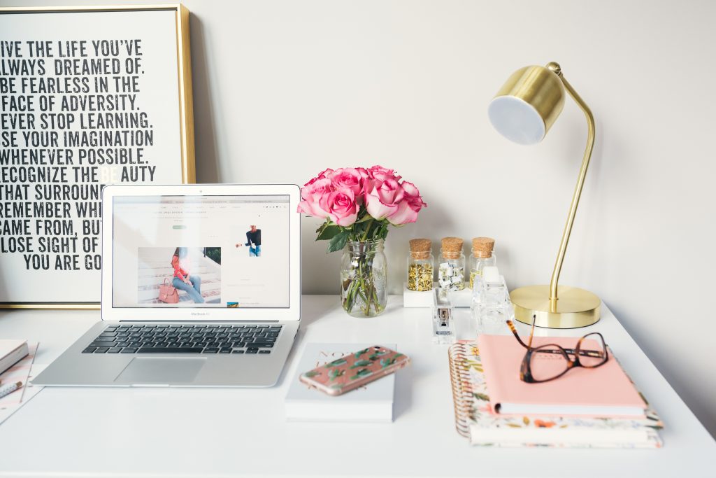 Redstart Creative Image for Business Instagram Redstart Creative Image for Business Instagram