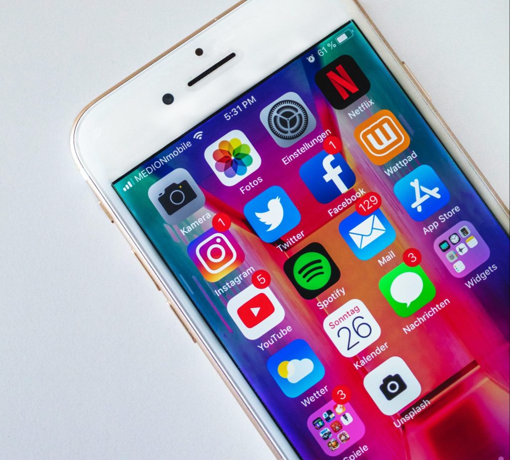 Social Media Marketing for End-of-Year Giving Social Media Marketing for End-of-Year Giving